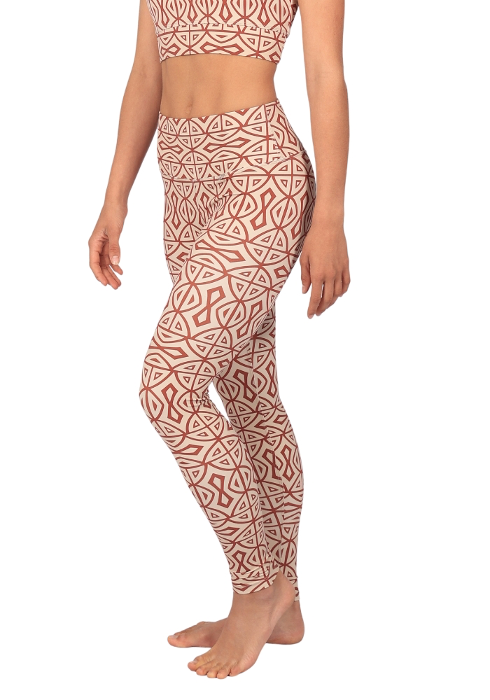 Shakti Shanti | Body Sculpt Deep “V” Leggings with Pocket - Kora